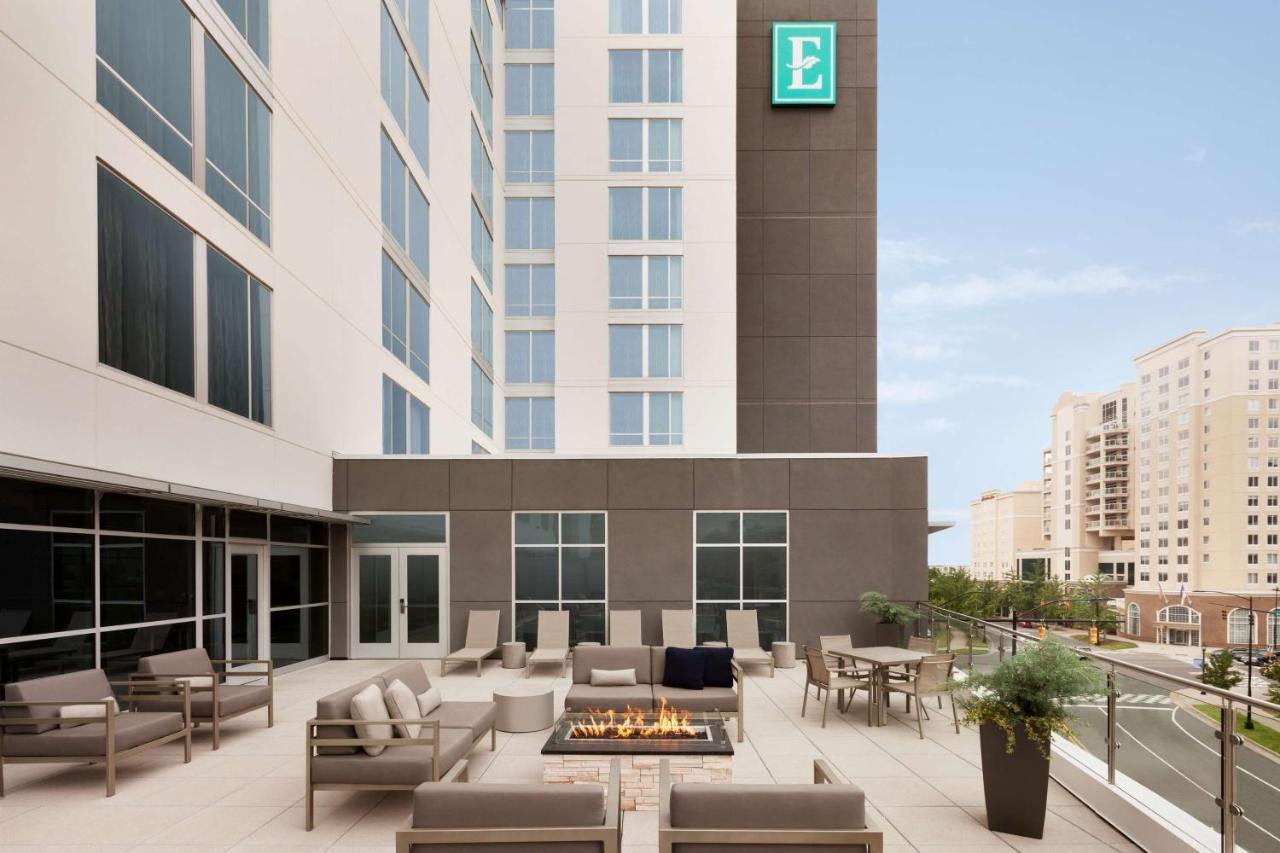 Embassy Suites By Hilton Charlotte Uptown מראה חיצוני תמונה