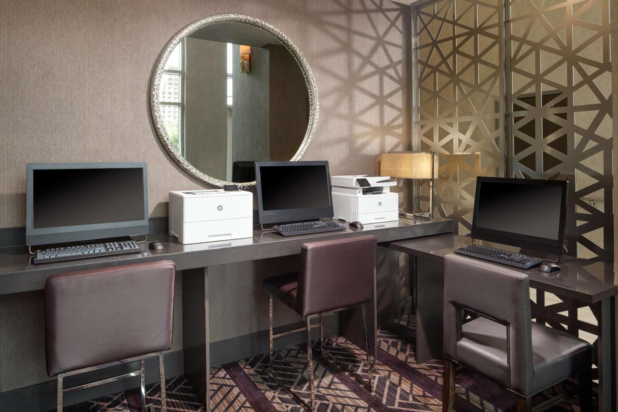Embassy Suites By Hilton Charlotte Uptown מראה חיצוני תמונה