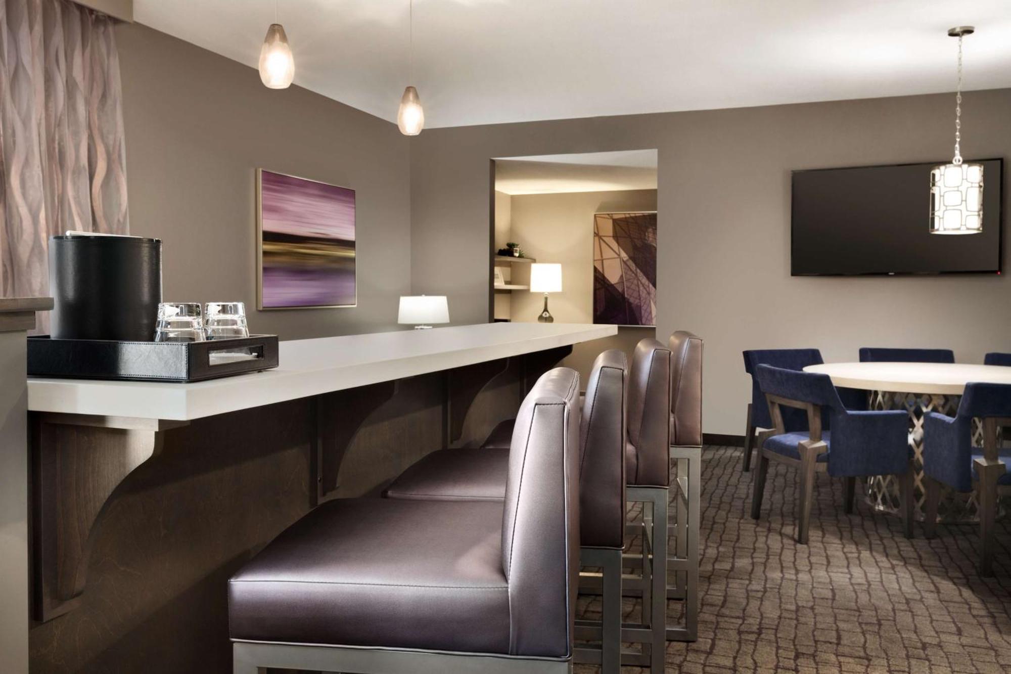Embassy Suites By Hilton Charlotte Uptown מראה חיצוני תמונה